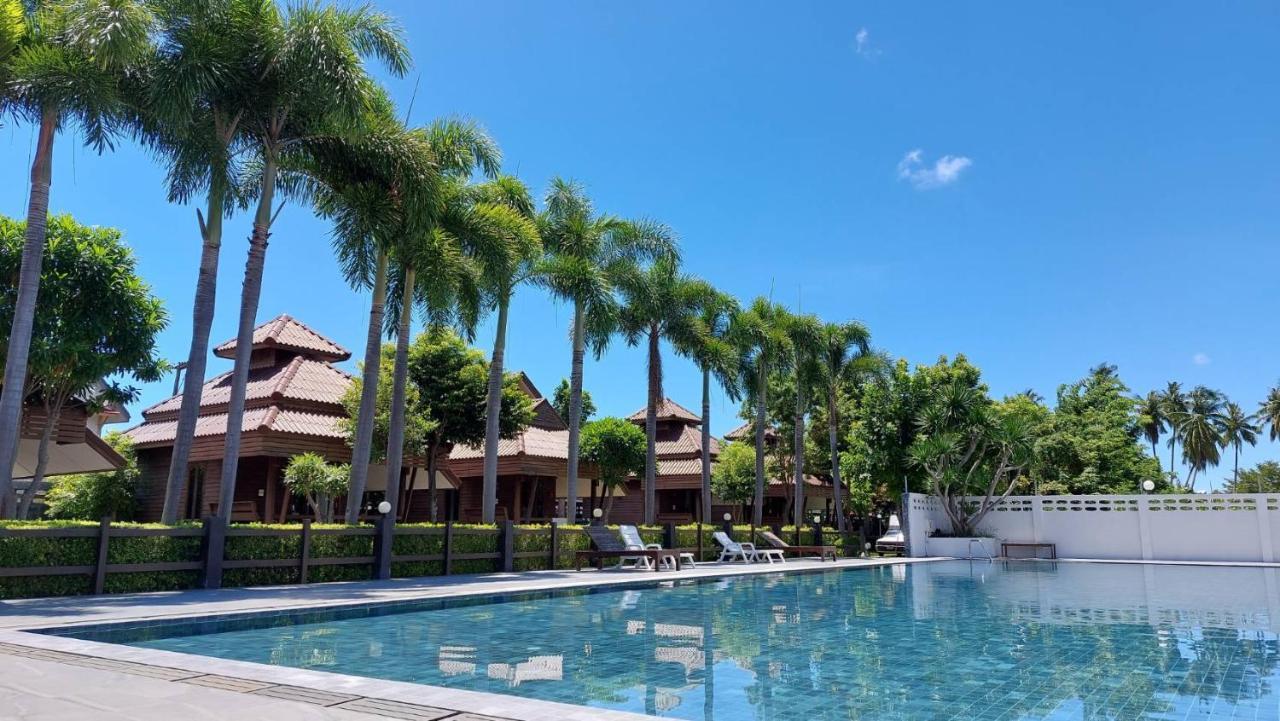 Ruenpurksa Resort Prachuap Khiri Khan Exterior foto